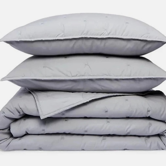 Sky Tufted Quilted Twin Coverlet Set NWT - Picture 2 of 3